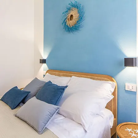 招待所 Nuras - L'azzurra - Double Bedrooms Private Bathroom And Seaview Solarium 3*