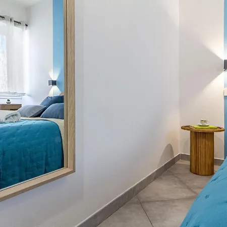 招待所 Nuras - L'azzurra - Double Bedrooms Private Bathroom And Seaview Solarium 索尔索