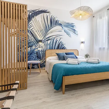 Nuras - L'azzurra - Double Bedrooms Private Bathroom&seaview Solarium Affittacamere 3*