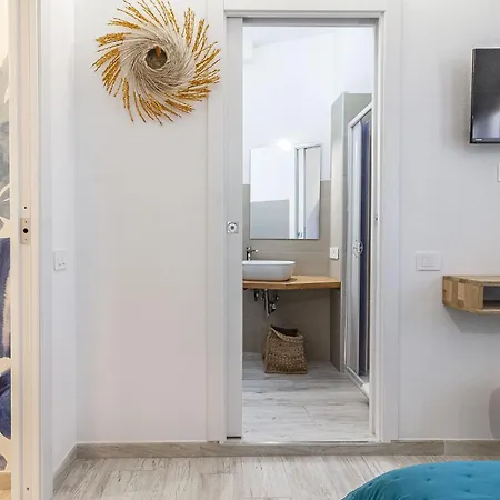 Nuras - L'azzurra - Double Bedrooms Private Bathroom And Seaview Solarium 3* 索尔索