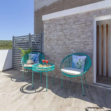 Nuras - L'azzurra - Double Bedrooms Private Bathroom&seaview Solarium 3*